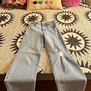 Aritzia Levi’s Ribcage straight leg regular size 25
